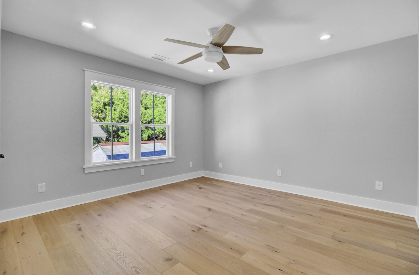 Property Photo:  2 Piedmont Avenue  SC 29403 