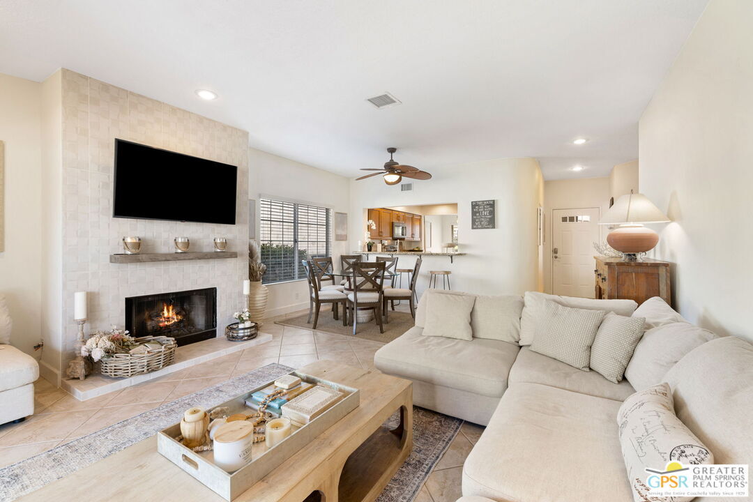 Property Photo:  237 E Vista Royale Cir  CA 92211 