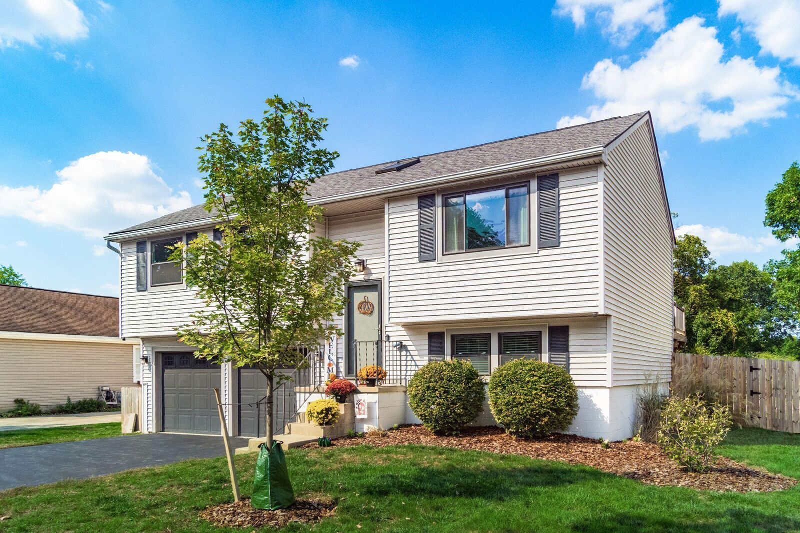 Property Photo:  3990 Thompson Avenue  OH 43123 