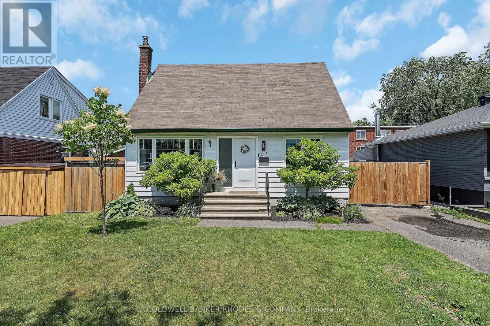 Property Photo: 353 Spartan Avenue ON K1K 1J6