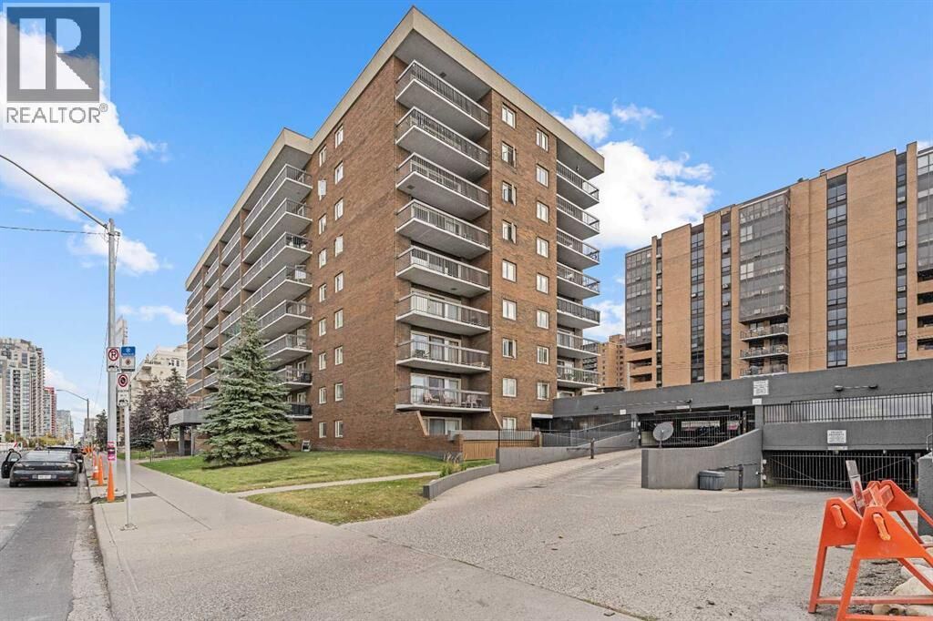 Property Photo: 1335 12 Avenue Southwest AB T3C 3P7