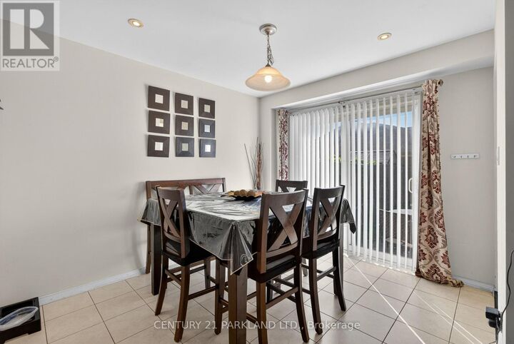 Property Photo:  136 Gas Lamp Lane  ON L6B 1K9 