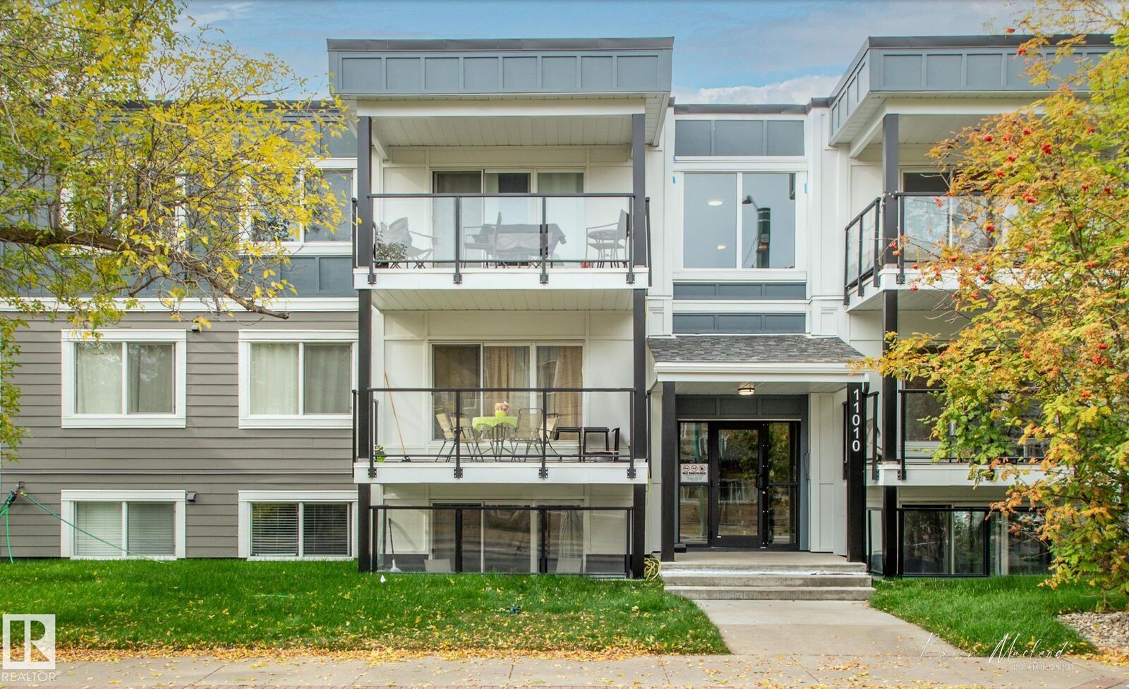Property Photo:  11010 124 Street NW 39  AB T5M 0J3 