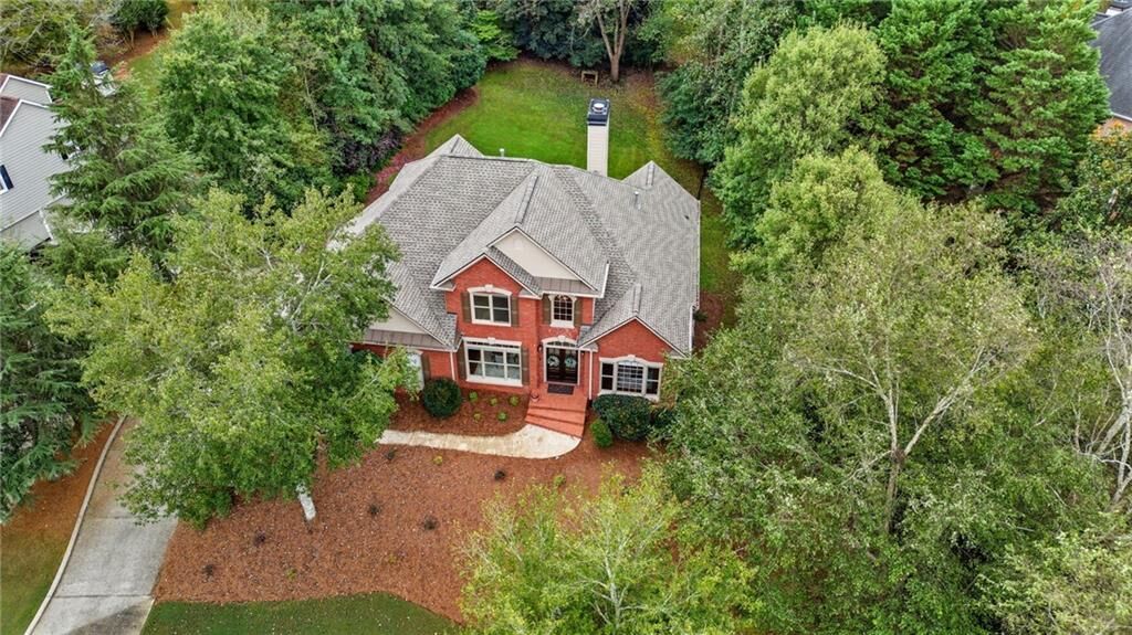 Property Photo:  822 Lakeglen Drive  GA 30024 