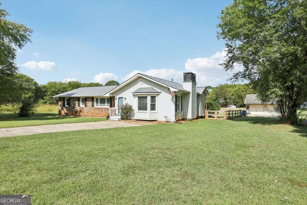 Property Photo: 289 Old Cassville White Road NW GA 30121