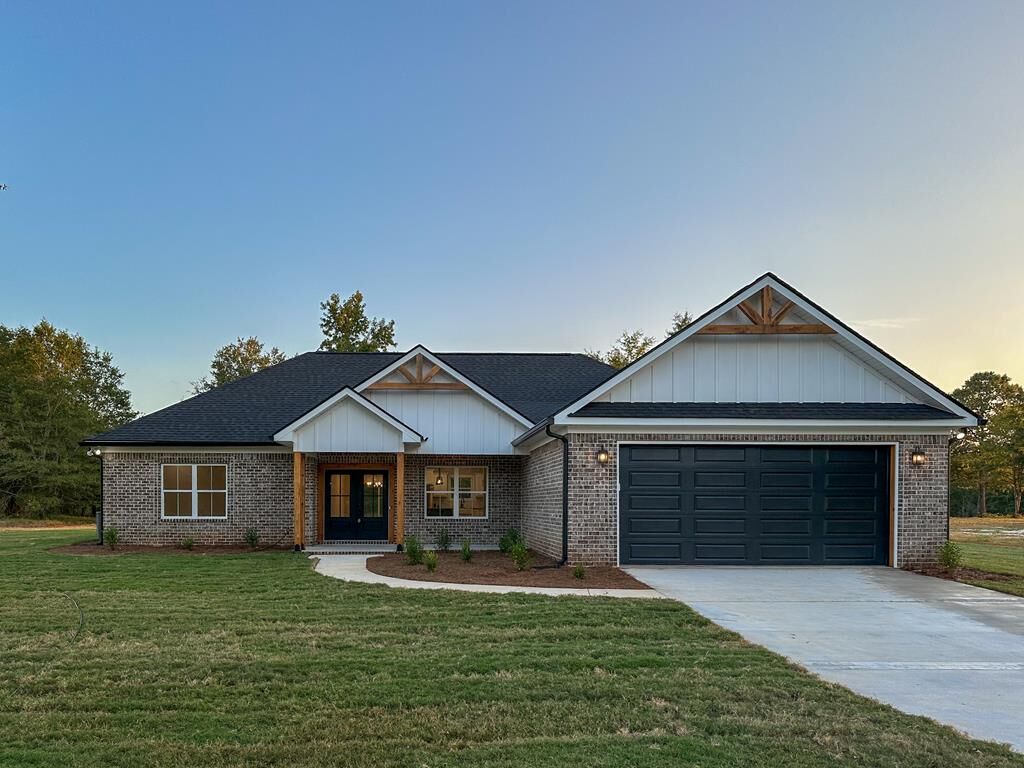 Property Photo: 121 Firetower Road GA 31803