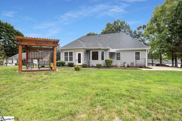 Property Photo: 12 Montague Circle SC 29617