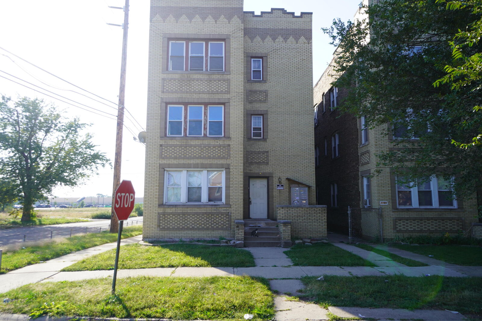 Property Photo:  130 E 13th Avenue 6  IN 46407 