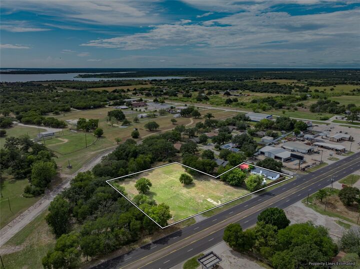 Property Photo: 210 Rosa Lee/Hwy 36 N Lane TX 77879