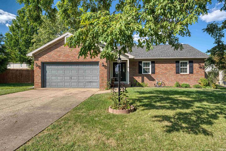 4717 White Oak Court  Evansville IN 47712 photo