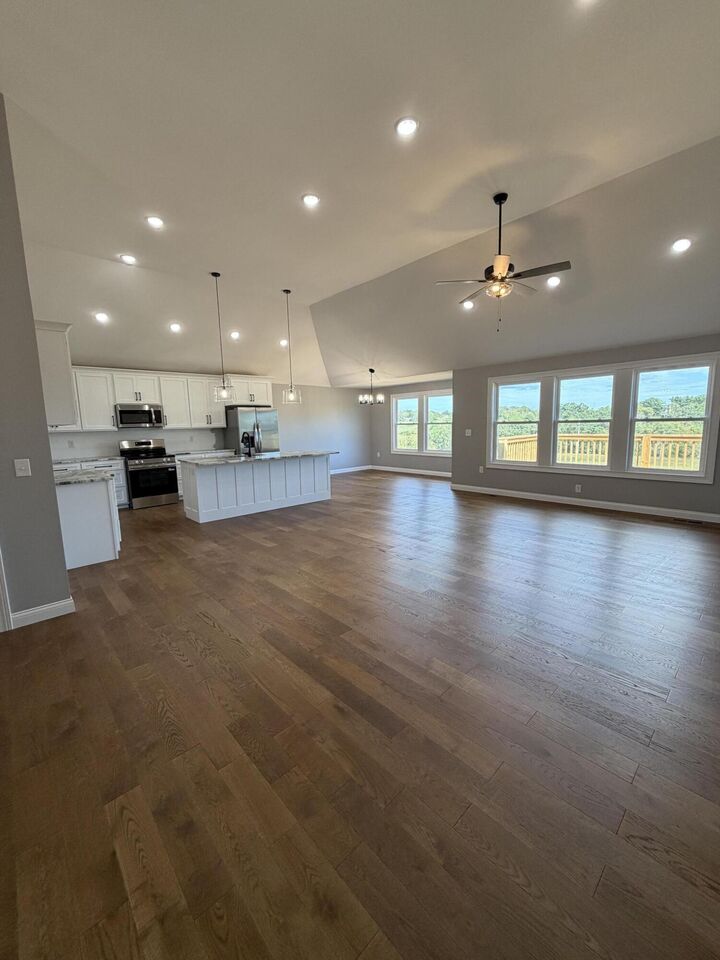 Property Photo: 101 Lone Oak Court KY 42503