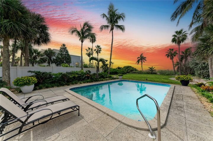 Property Photo: 4473 Gulf Of Mexico Drive 4473 FL 34228