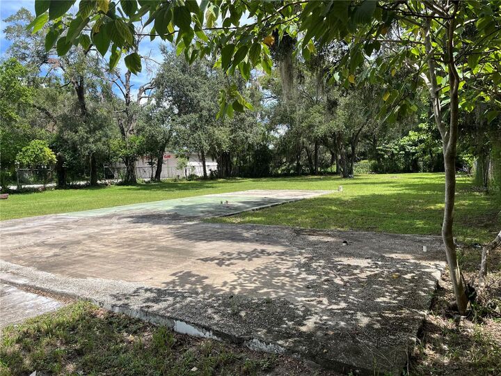 Property Photo: 7321 Edgewater Drive FL 32810