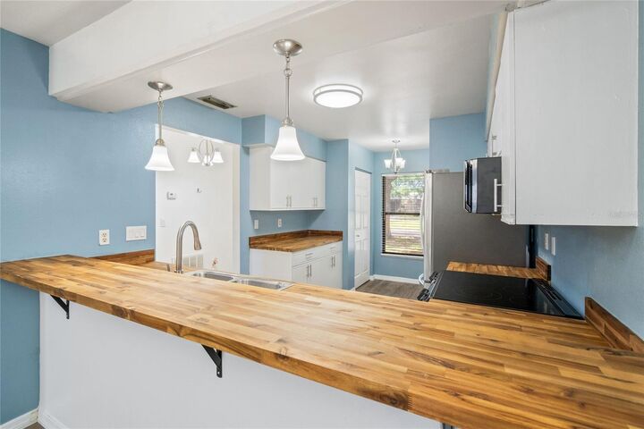 Property Photo:  5412 11th Street Circle E  FL 34203 