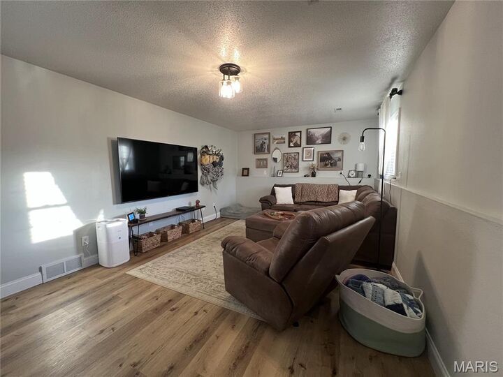 Property Photo: 202 Melissa'S Drive MO 63755