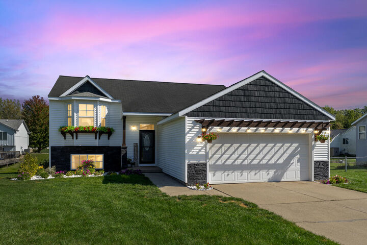 7918 Westside  Hudsonville MI 49426 photo