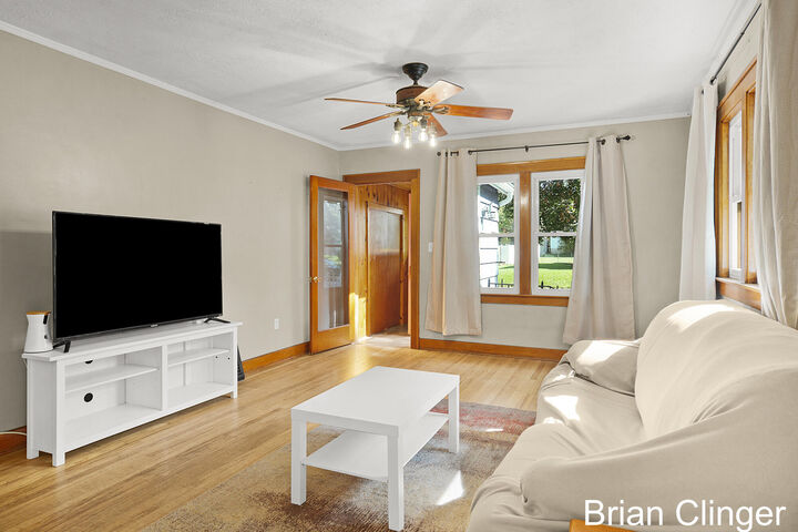 Property Photo:  2033 Melita Avenue NE  MI 49505 