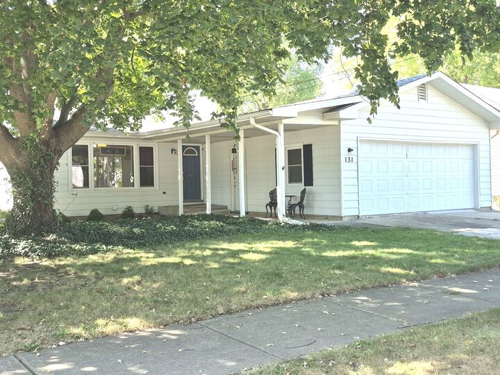 Property Photo: 131 E Jackson Street IL 60543