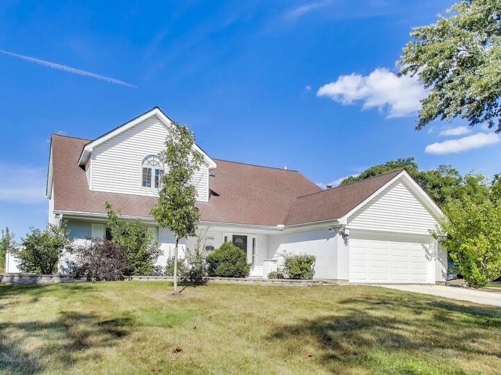 Property Photo:  23W160 Woodcroft Drive  IL 60137