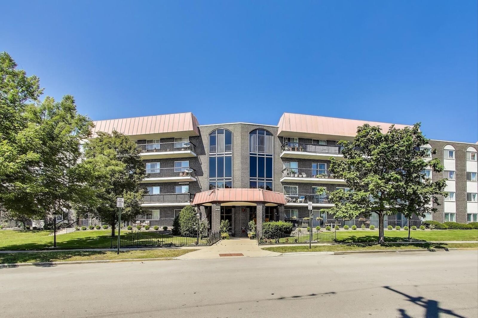 Property Photo: 4840 Foster Street 304 IL 60077