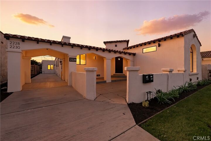 Property Photo: 2228 W 73rd CA 90043