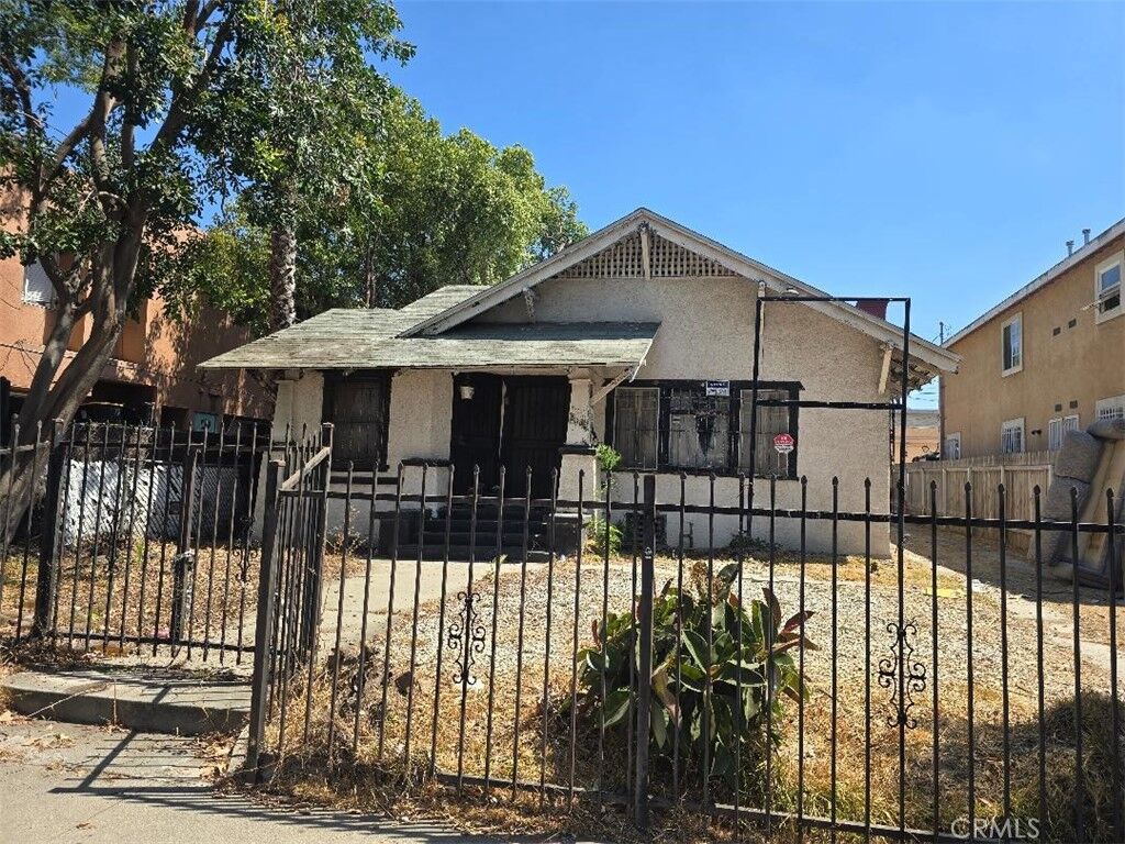 Property Photo:  3904 Dalton  CA 90062 