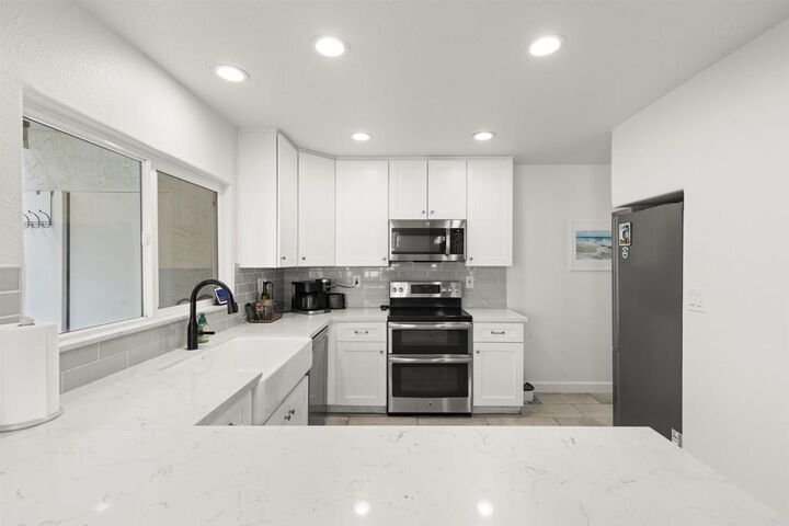 Property Photo:  140 Countrywood Lane  CA 92024 