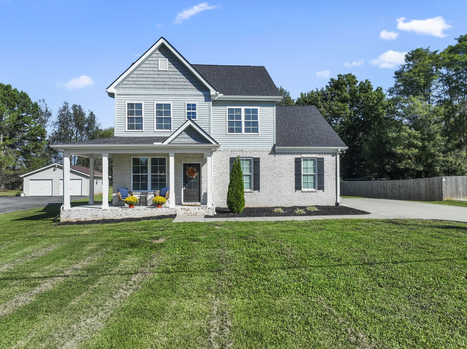 Property Photo:  2359 Irby Ln  TN 37127 