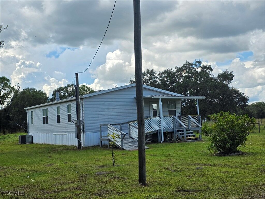 Property Photo: 4634 Loblolly Bay Road FL 33935