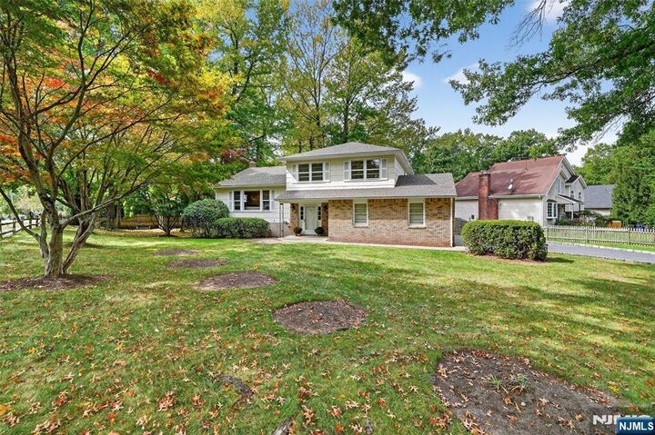 Property Photo:  2 Eisenhower Road  NJ 07624 