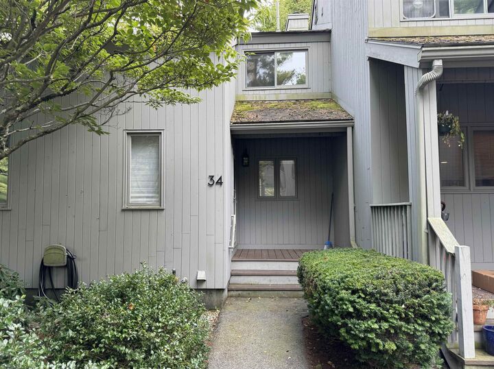 34 Brookside Drive  Stratham NH 03885 photo