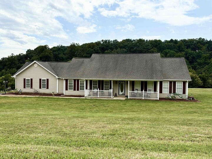 Property Photo:  2543 Rutrough Road  VA 24014 
