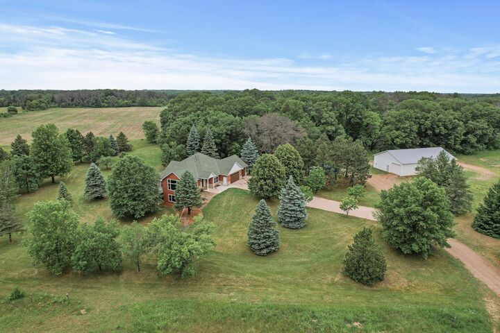 Property Photo:  2801 263rd Avenue NE  MN 55040 