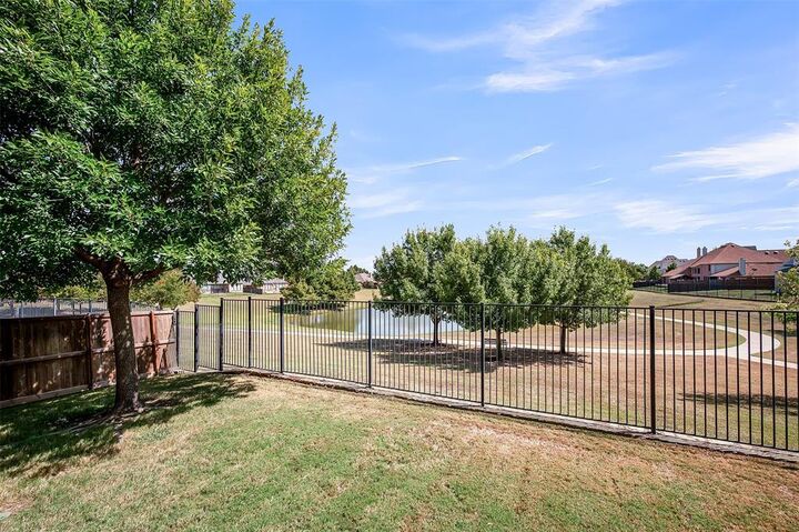 Property Photo: 2723 Portside Drive TX 75054