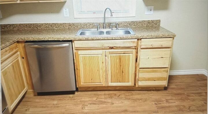 Property Photo:  2112 W Bond Street  TX 75020 