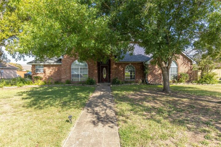 Property Photo: 11105 Trafalgar Drive TX 75402