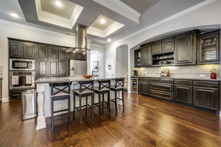 Property Photo:  417 Middleton Drive  TX 76262 