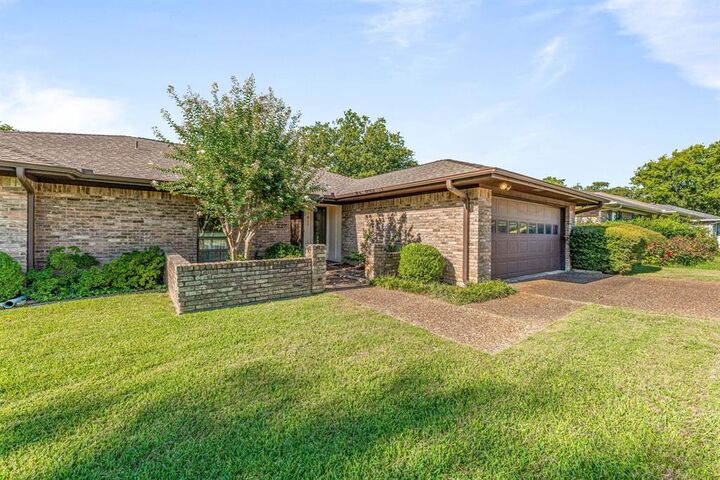 3413 Denbury Drive  Fort Worth TX 76133 photo