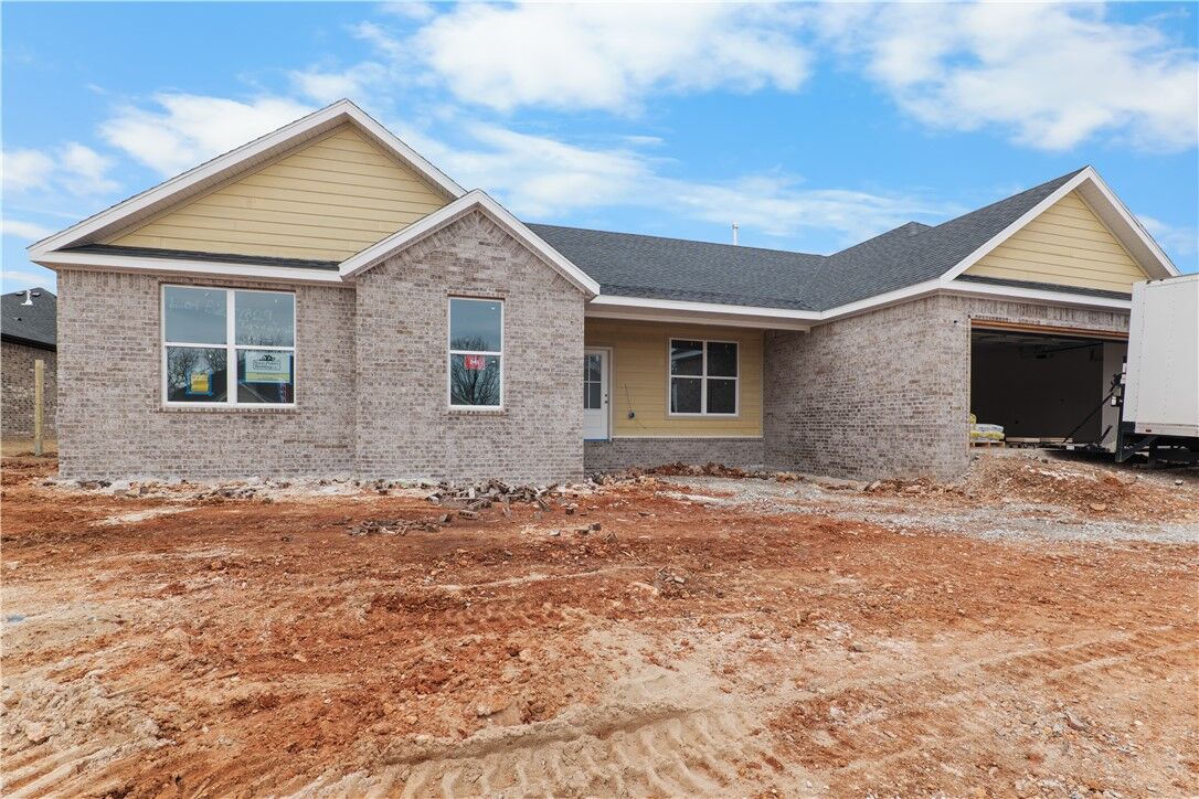 Property Photo: 7829 Teton Trail Avenue AR 72762