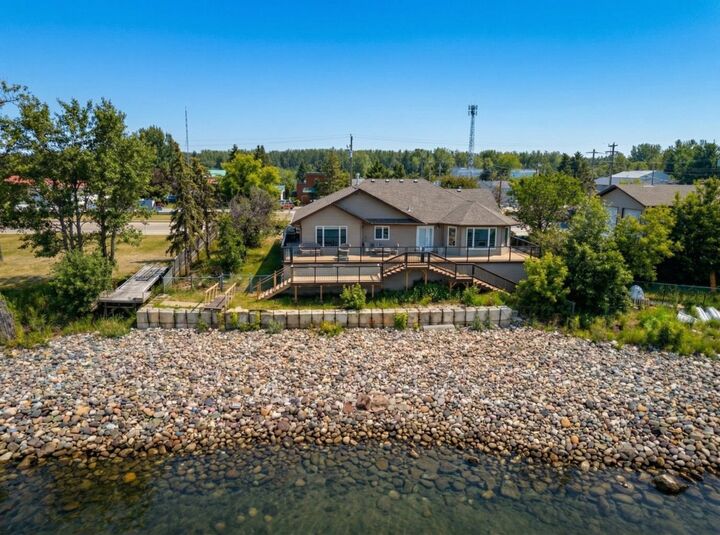 81 Peace River Avenue — photo 1