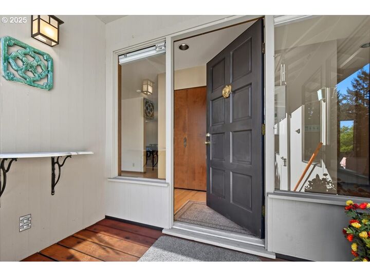 Property Photo:  2635 SW Sherwood Pl  OR 97201 