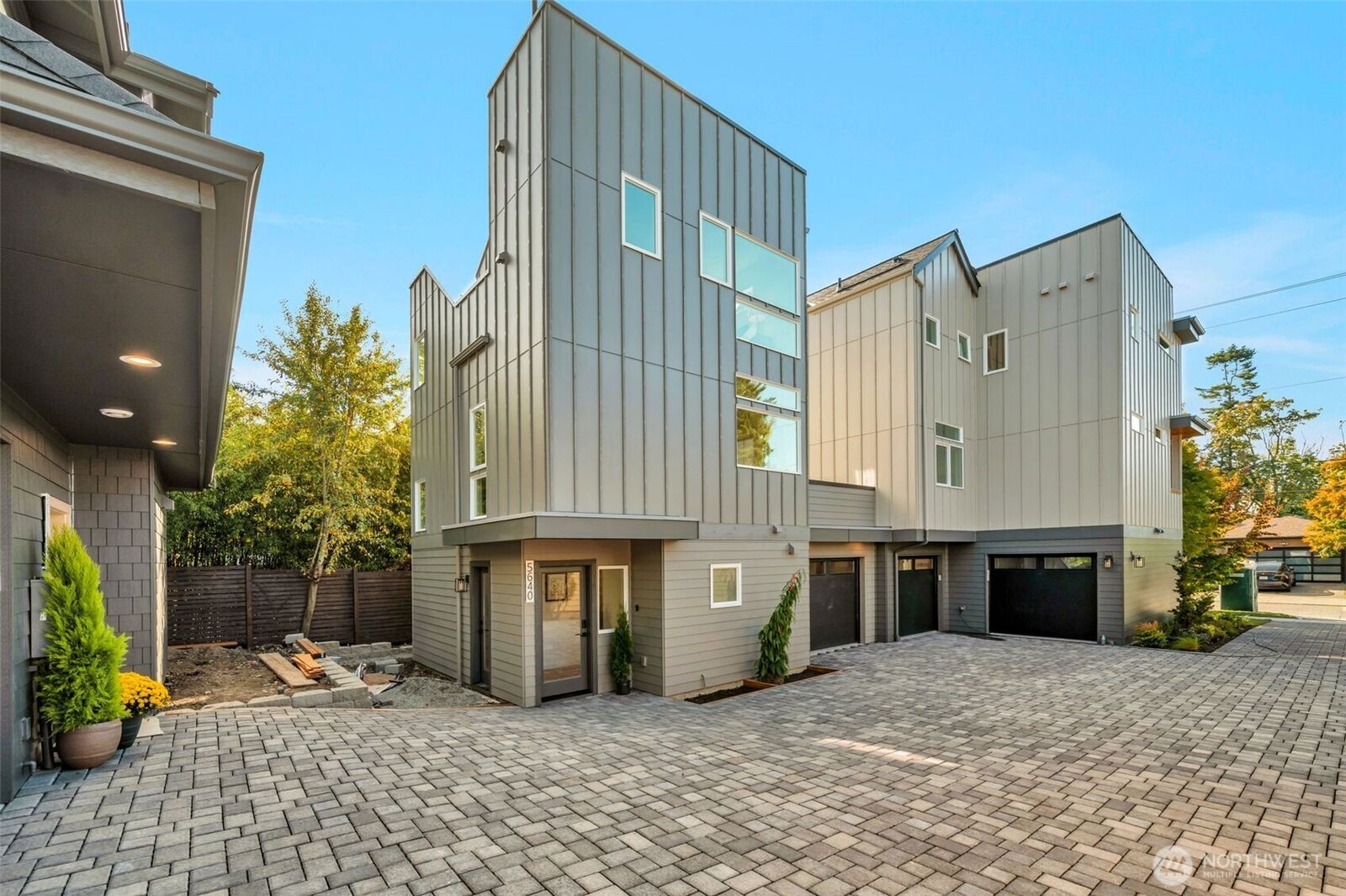 Property Photo:  5640  49th Avenue SW  WA 98136 