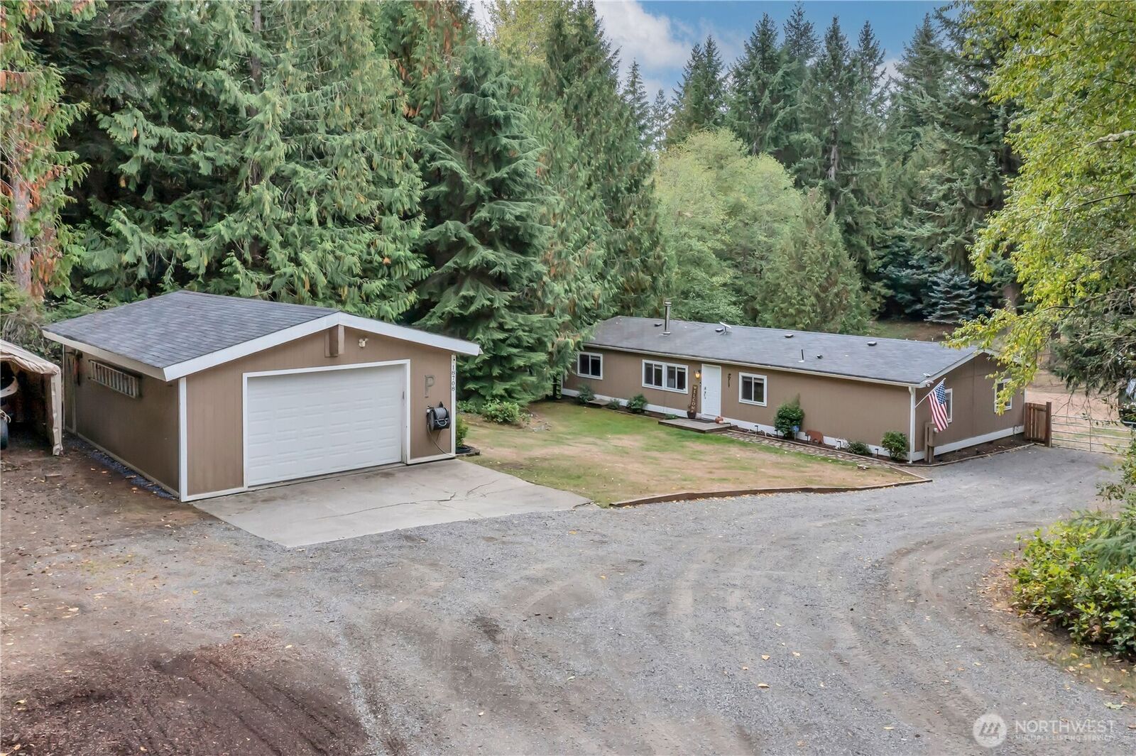 Property Photo: 18708 229th Avenue E WA 98360