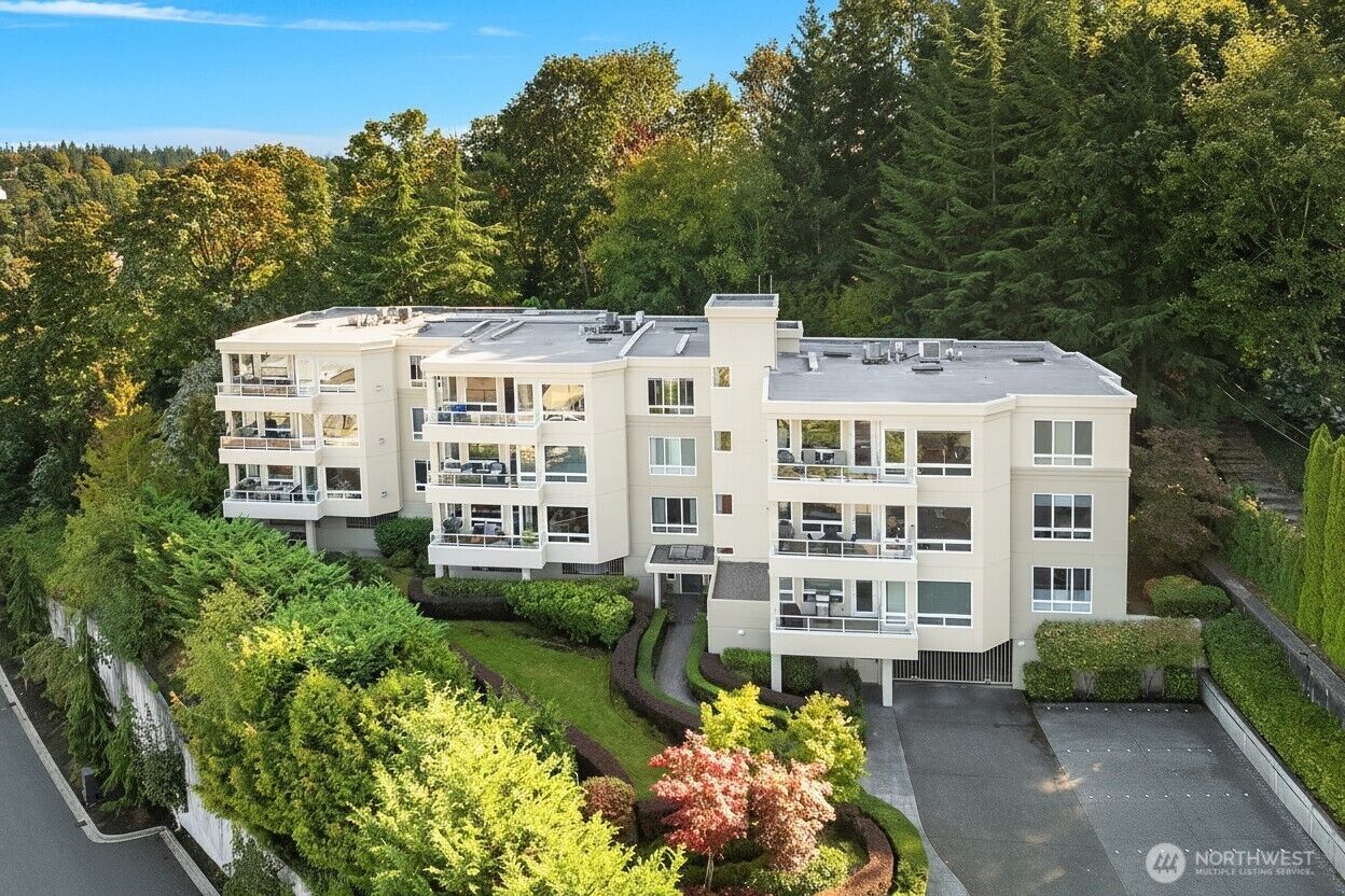 Property Photo:  2980  76th Avenue SE 201  WA 98040 
