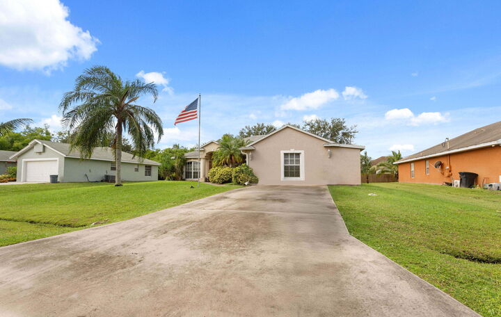 Property Photo:  1874 SW Gemini Lane  FL 34984