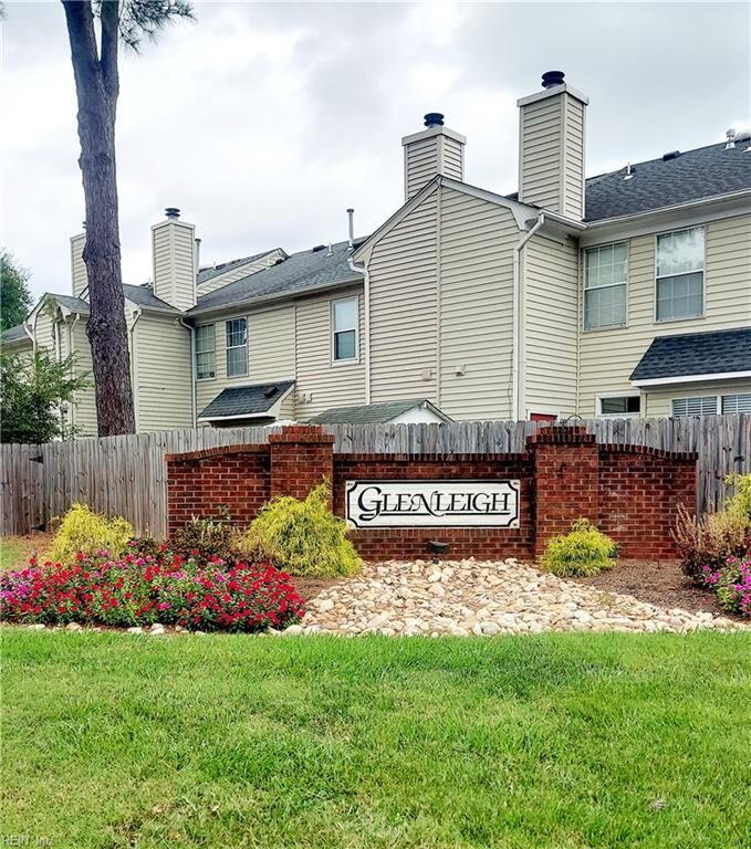Property Photo: 803 Elgin Ct VA 23320