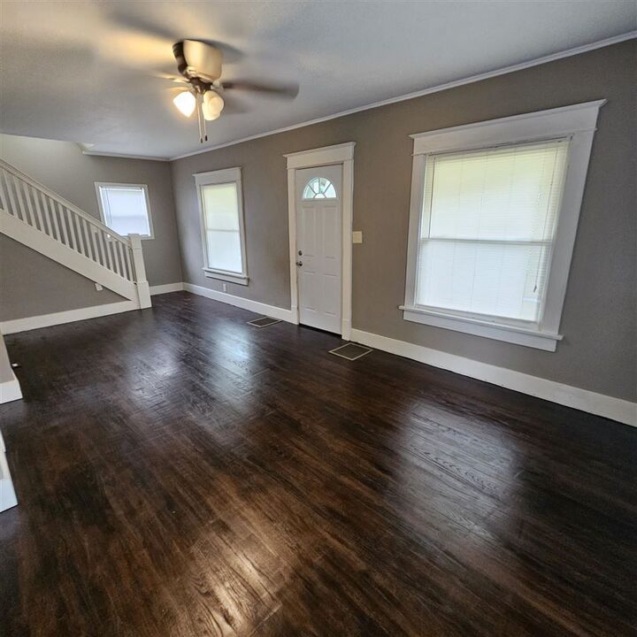Property Photo:  206 W School Street  IN 47330 