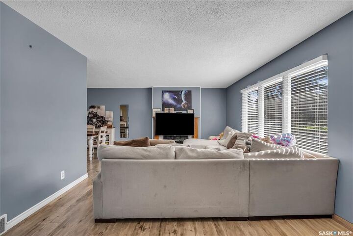 Property Photo: 15 Moxon Crescent SK S7H 3B8