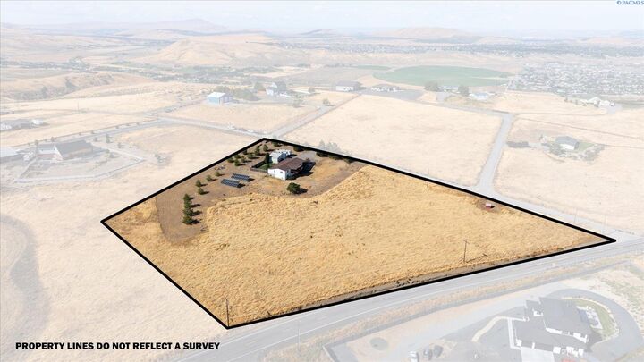 Property Photo: 97403 E 382 Pr SE WA 99338