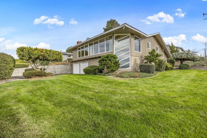 1235 Cherry Ave  Sunnyside WA 98944 photo